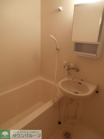 カスタリア野毛山の物件内観写真